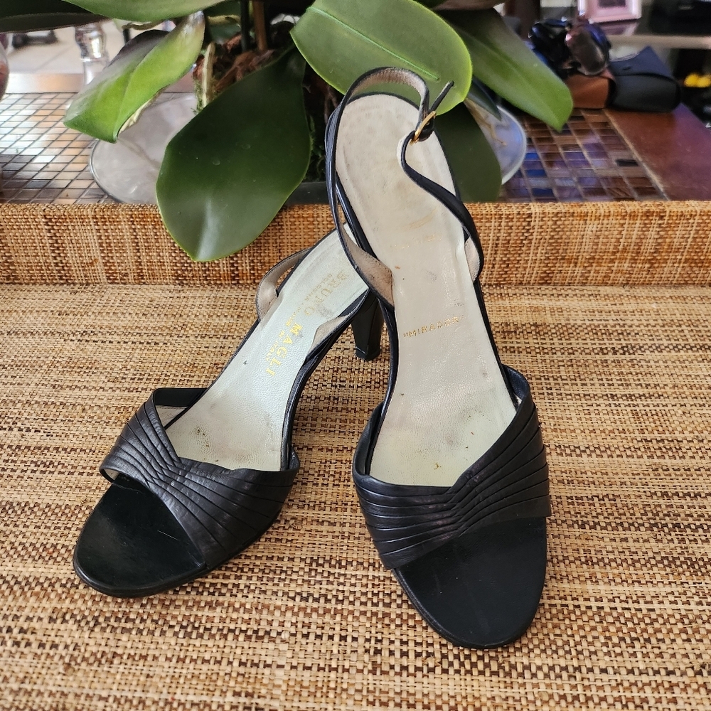 Bruno Magli made in Italy sandals size 36